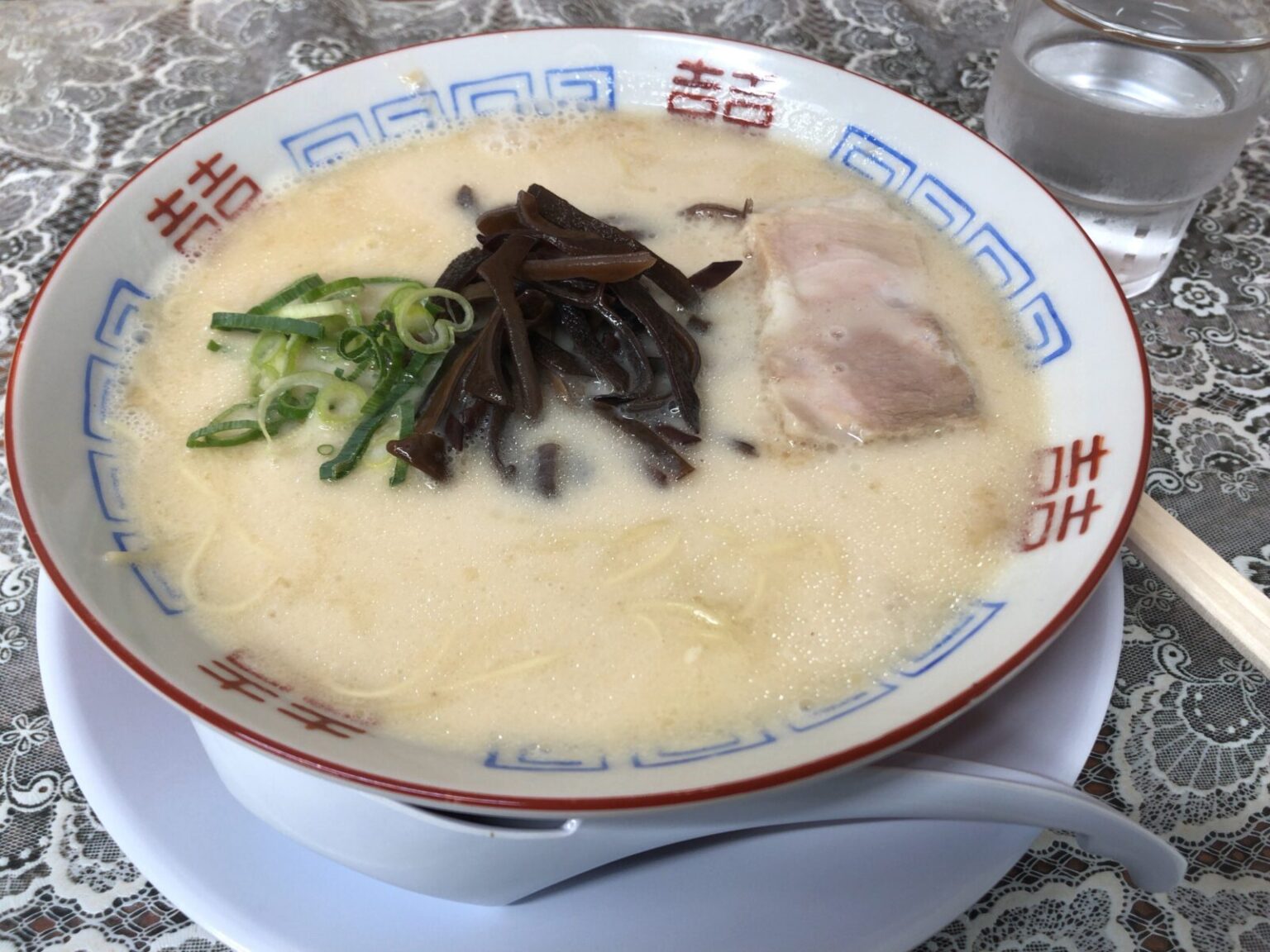 The tonkotsu ramen I ate at Hakata Genki Ippai!!