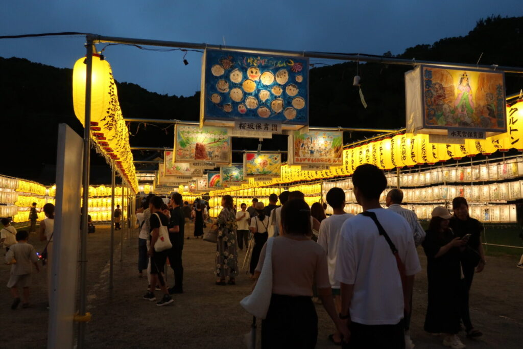 福岡縣護国神社の“お盆みたま祭り”の様子