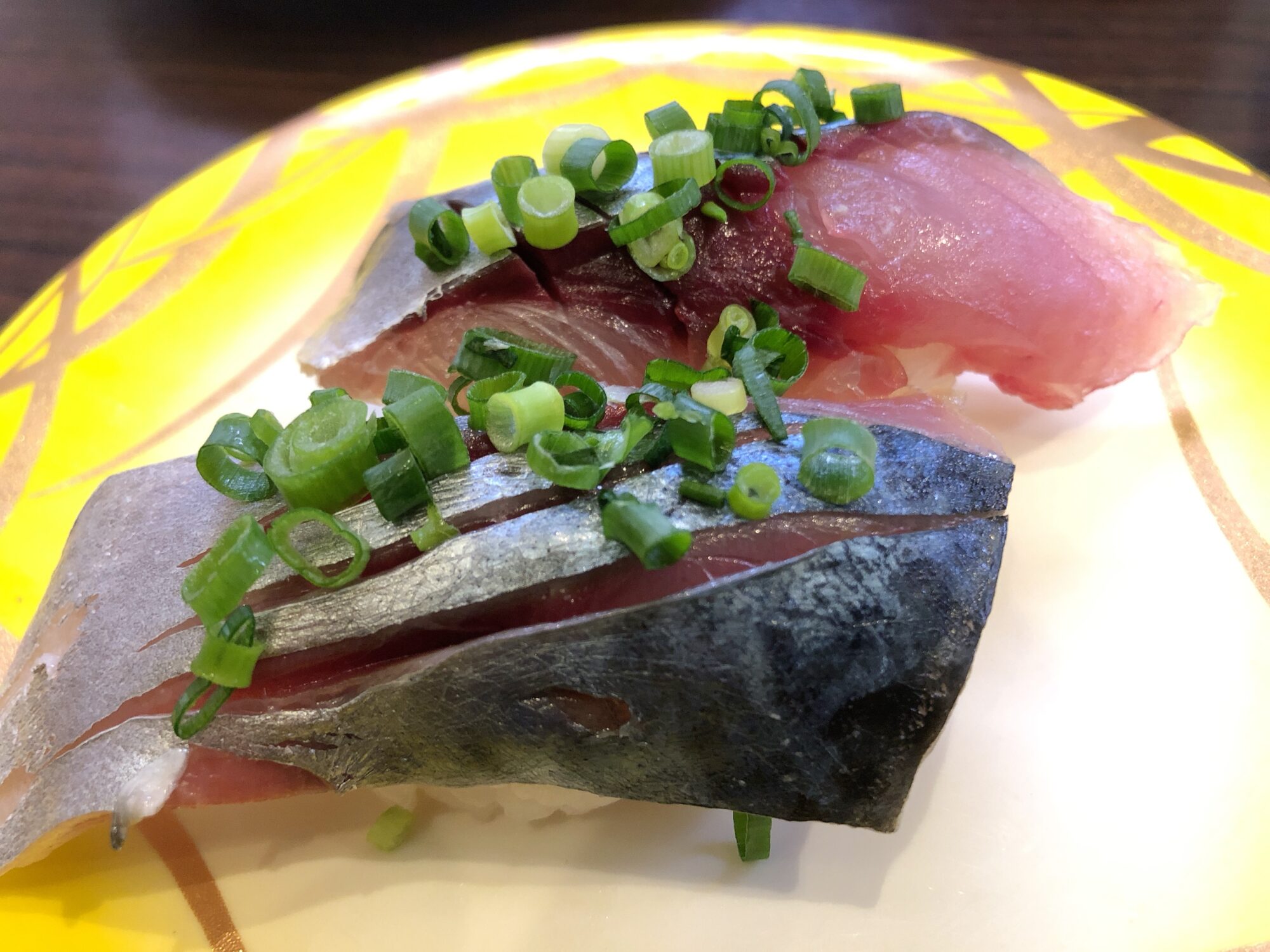 Raw mackerel at Mawaru Sushi Ichiba