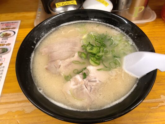 「長浜ナンバーワン」のラーメン