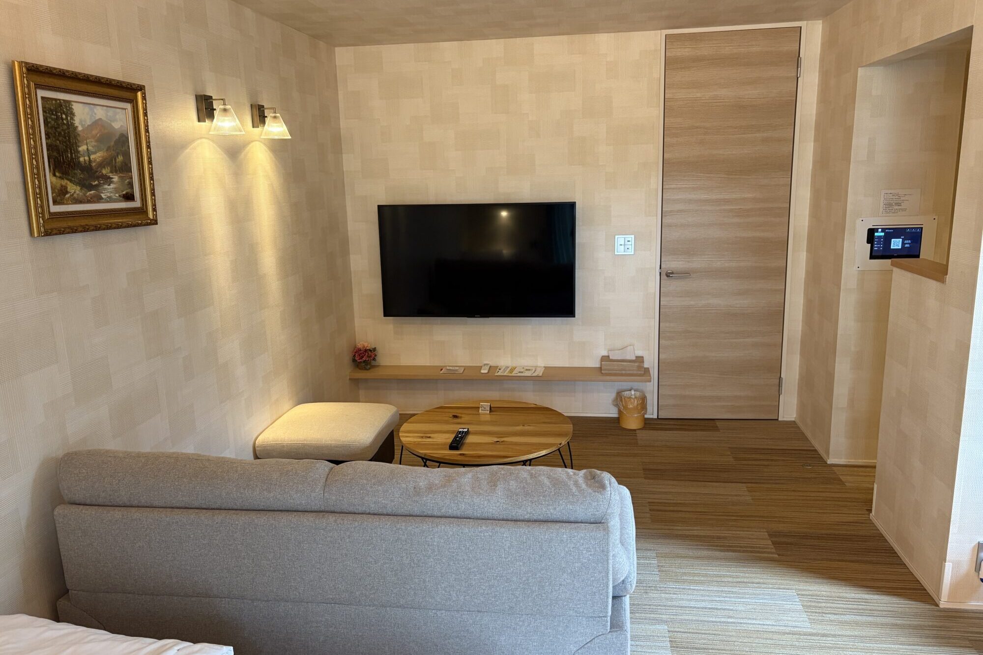 Sofa and TV at GRAND BASE Mojiko Ekimae